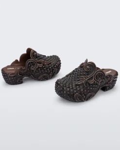 Court Clog