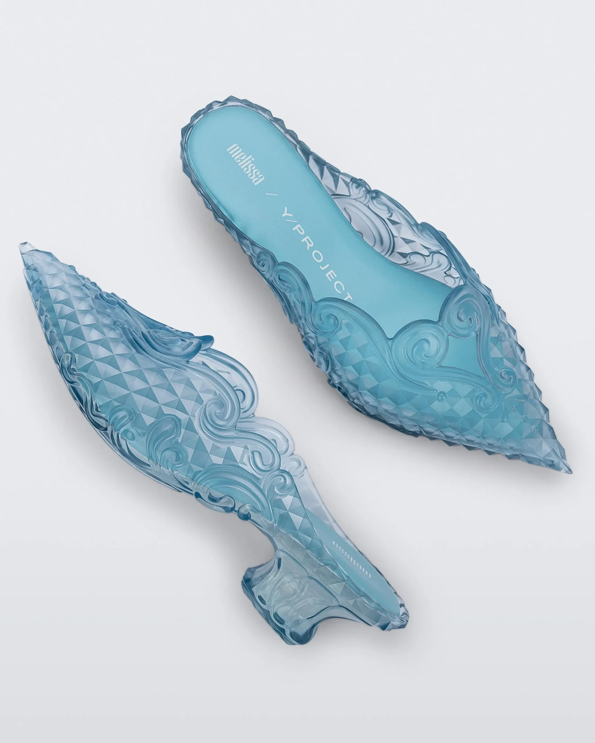 Court Shoe