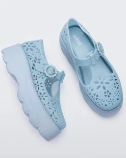 Kick Off Lace